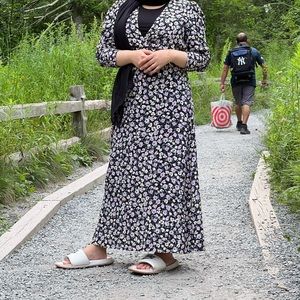 A midi dress with a deep V that’s soft Worn once.